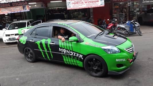 Branding mobil pemuda pancasila di Tangerang